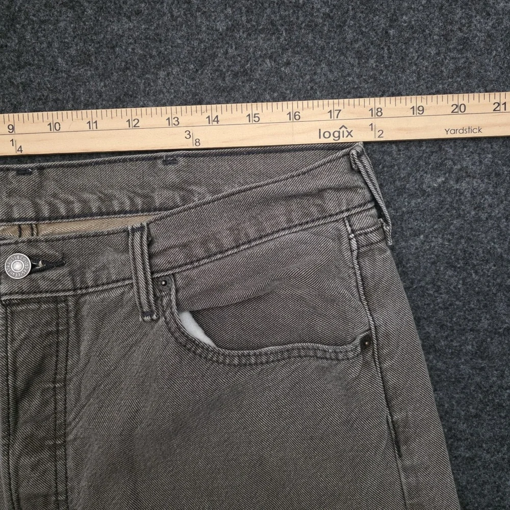 Levis 501 Mens 38x32 Grey Medium Wash Denim Straight Jeans Red Tab Button Fly - Picture 5 of 9